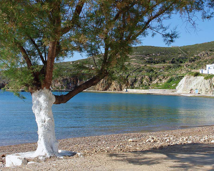 isola di Kimolos nelle Cicladi