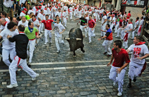 la corsa dei tori a Pamplona