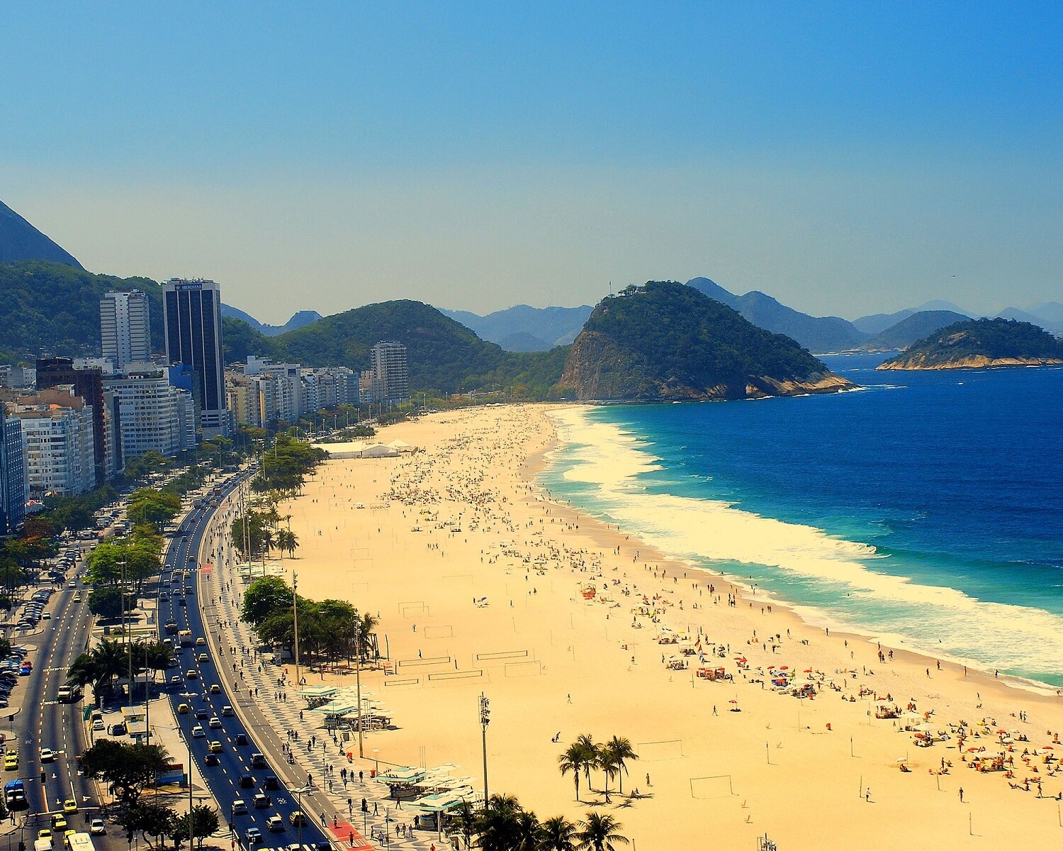 la spiaggia di Copacabana a Rio